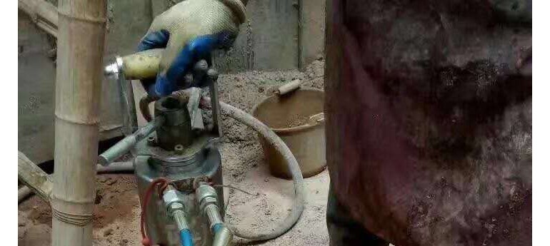 礦山快速拆除無聲液壓分裂棒設備